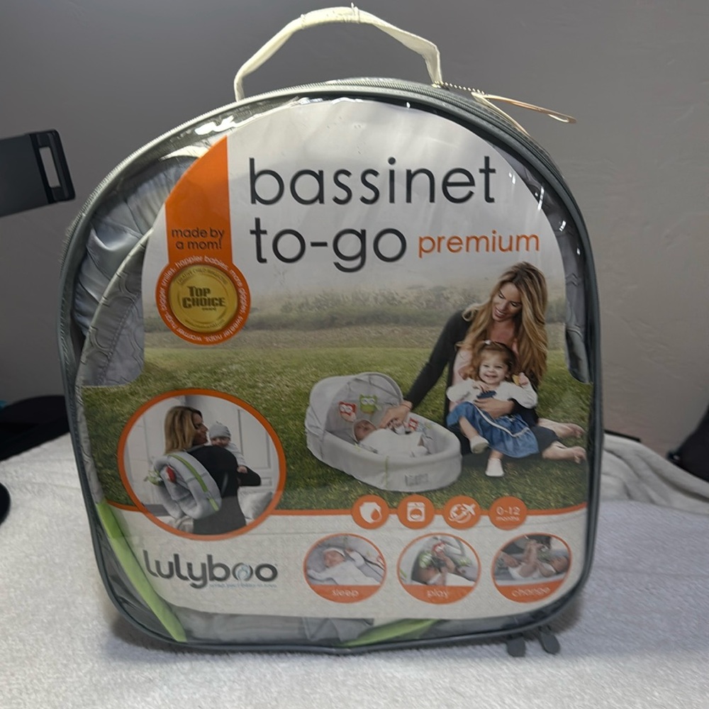 Lulyboo Folding Portable Washable Baby Bassinet